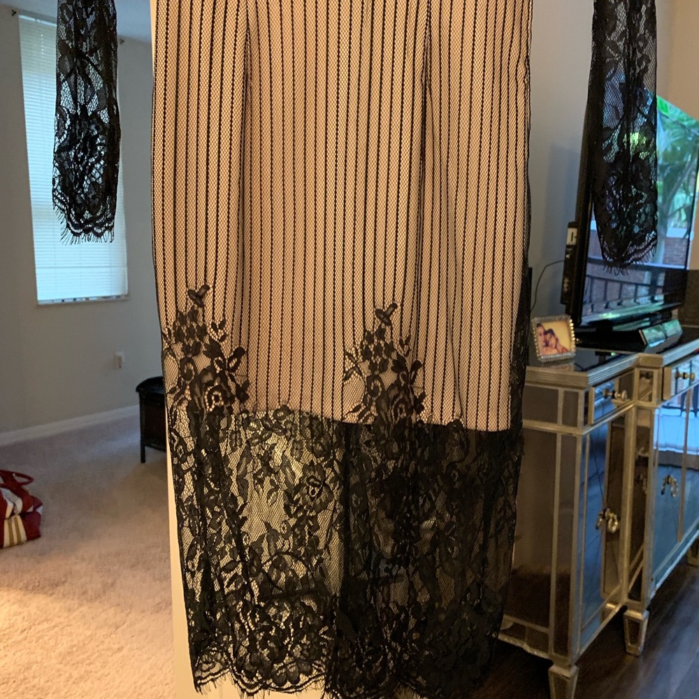 Dress - Picture 4 of 4